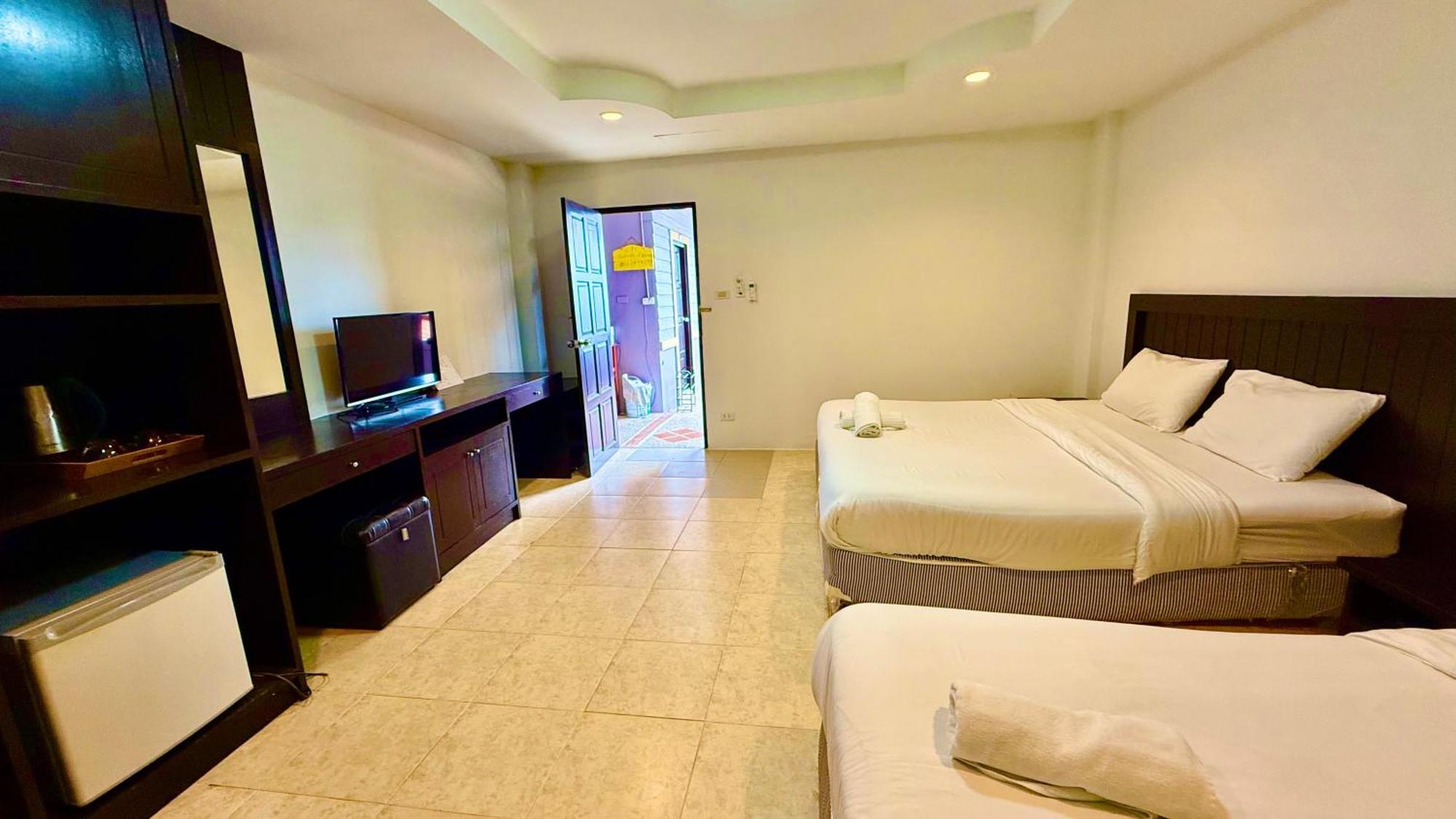 Hill Side Patong Hotel מראה חיצוני תמונה