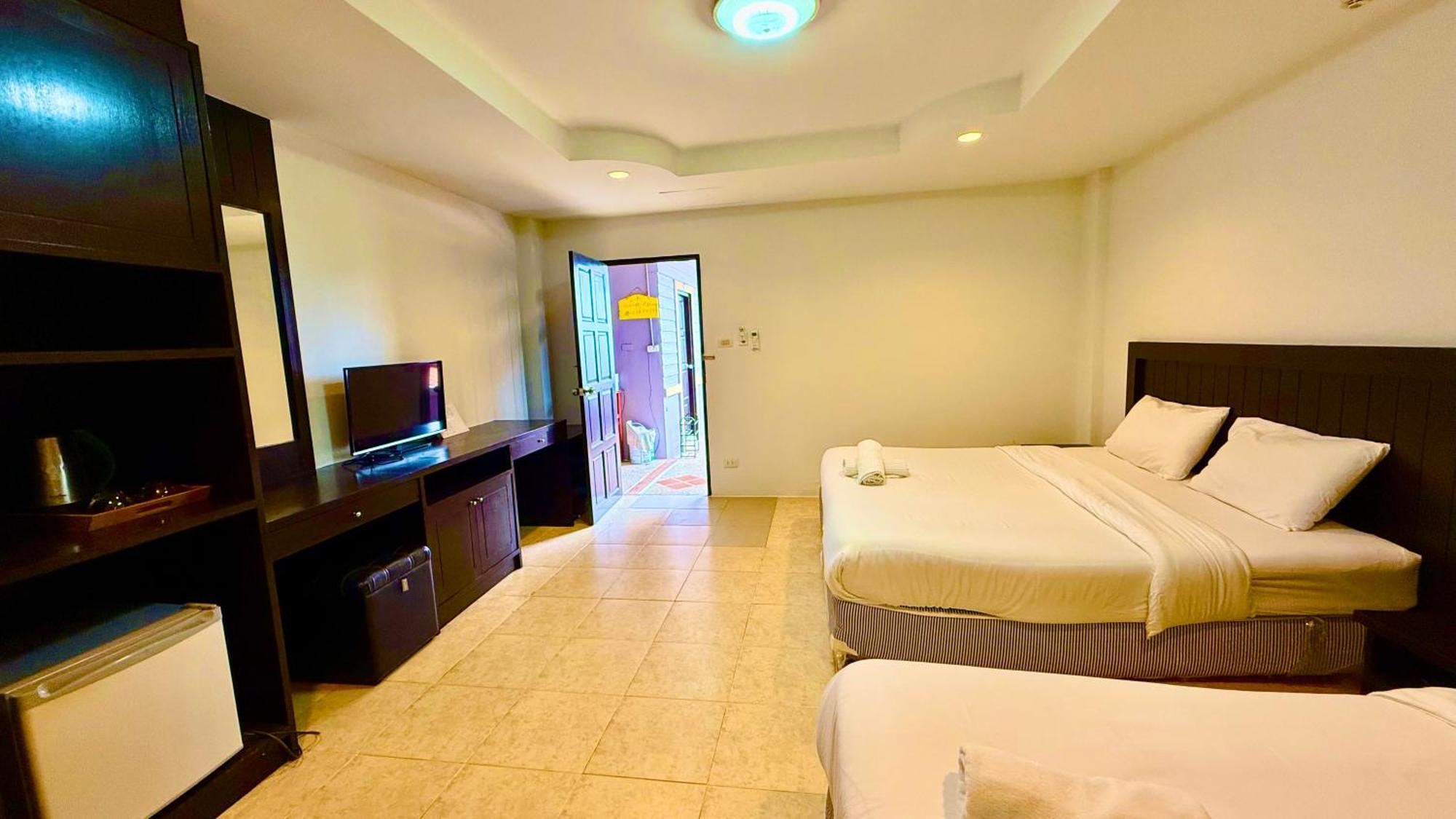 Hill Side Patong Hotel מראה חיצוני תמונה