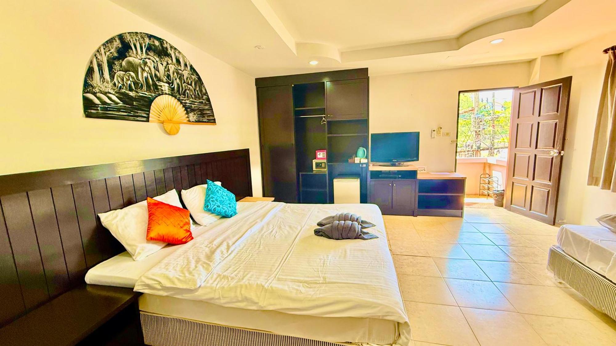 Hill Side Patong Hotel מראה חיצוני תמונה