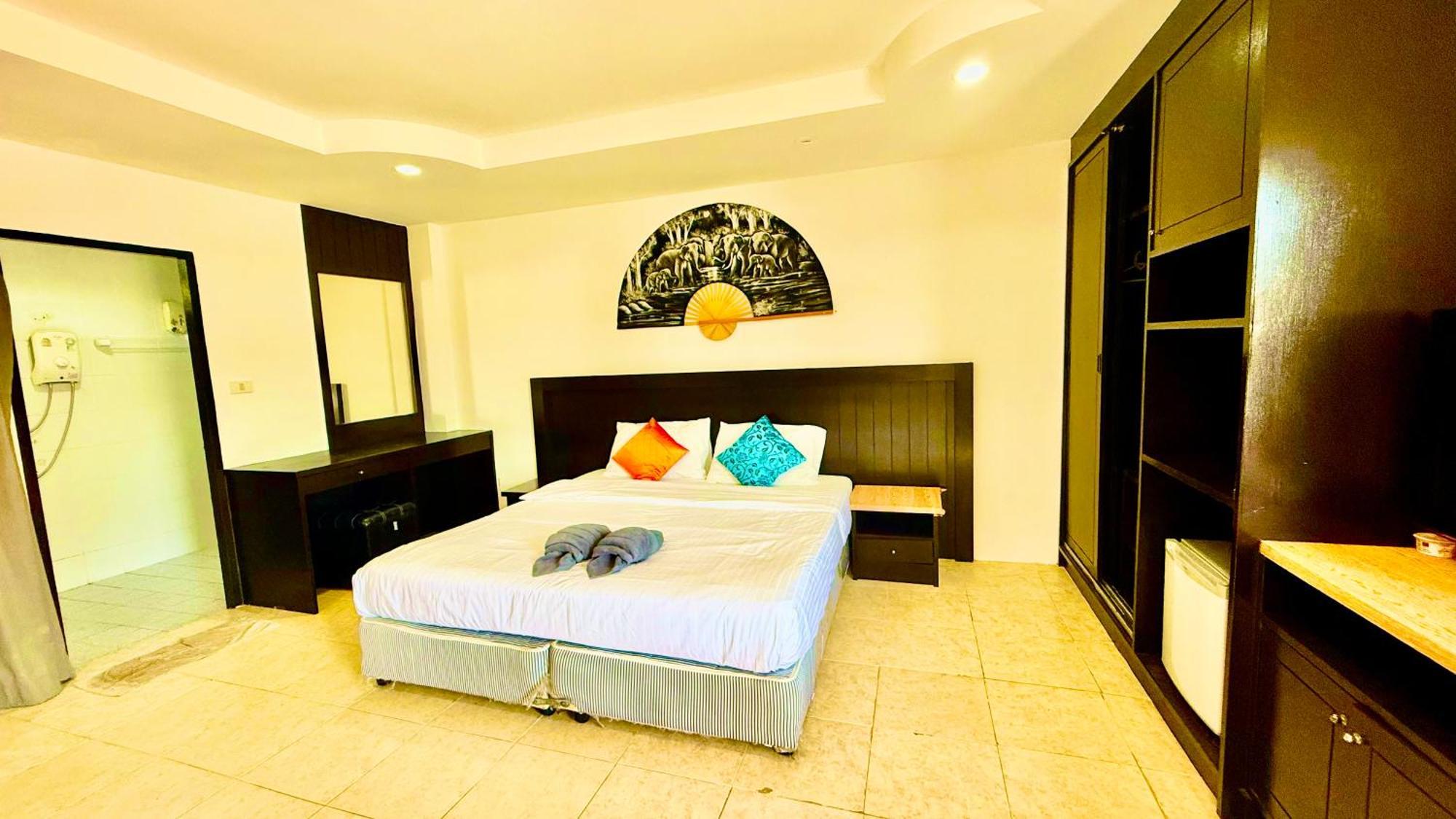 Hill Side Patong Hotel מראה חיצוני תמונה